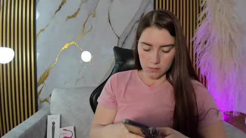Krystal online show from September 2025 08:08:02 PM