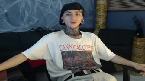 Snapshot of kuregari_xs chatting on October 2025 01:42:02 AM kuregari_xs online show from October 2025 01:42:02 AM