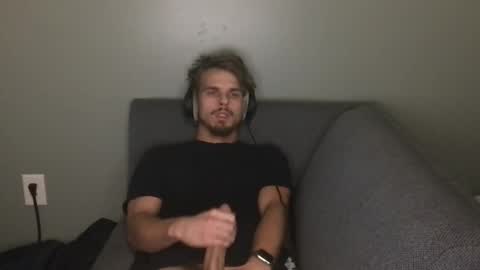 kxng222 online show from October 2025 07:21:02 AM