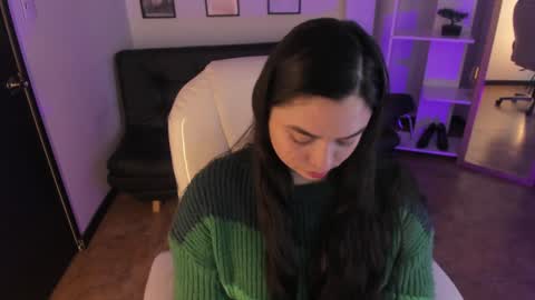 kylie online show from December 2024 01:25:01 PM
