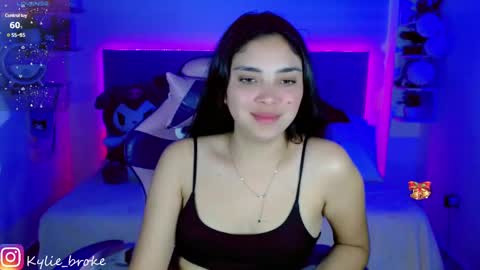 Snapshot of kylie_hottt_ chatting on January 2025 12:05:02 AM k ylie online show from January 2025 12:05:02 AM