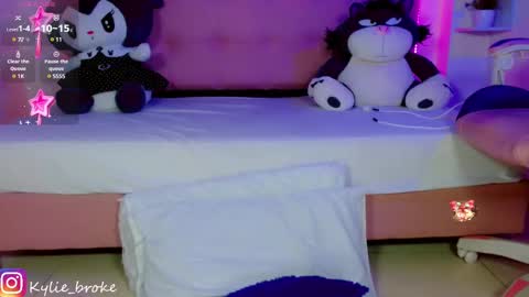 Snapshot of kylie_hottt_ chatting on January 2025 01:27:01 AM k ylie online show from January 2025 01:27:01 AM