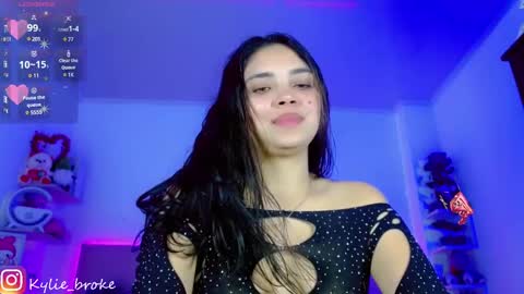 Snapshot of kylie_hottt_ chatting on February 2025 09:29:02 PM k ylie online show from February 2025 09:29:02 PM