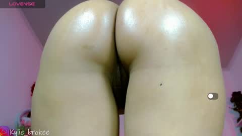 Snapshot of kylie_hottt_ chatting on March 2025 12:20:01 AM k ylie online show from March 2025 12:20:01 AM