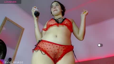 Snapshot of kylie_hottt_ chatting on March 2025 03:24:01 AM k ylie online show from March 2025 03:24:01 AM