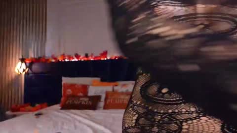 Snapshot of kylievee chatting on October 2025 08:37:02 AM Kylie online show from October 2025 08:37:02 AM