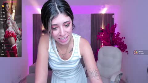 Snapshot of kyliie_jones chatting on December 2024 11:04:02 AM KYLIE online show from December 2024 11:04:02 AM