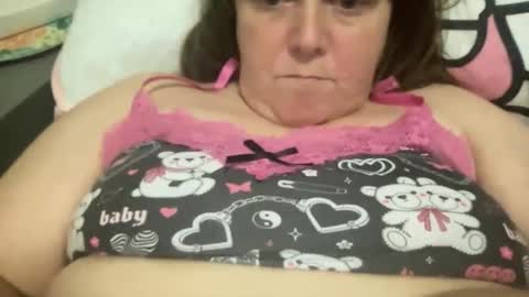 Snapshot of kylorencat chatting on November 2025 07:14:01 PM KYLO online show from November 2025 07:14:01 PM