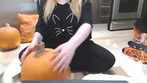 Snapshot of kymchi chatting on November 2025 11:07:02 PM Check Out My NSFW OnlyFans Link On Bio online show from November 2025 11:07:02 PM