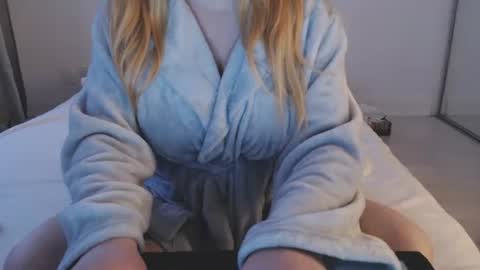 Snapshot of kymchi chatting on November 2025 10:08:02 PM Check Out My NSFW OnlyFans Link On Bio online show from November 2025 10:08:02 PM