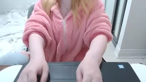 Snapshot of kymchi chatting on November 2025 10:21:01 PM Check Out My NSFW OnlyFans Link On Bio online show from November 2025 10:21:01 PM