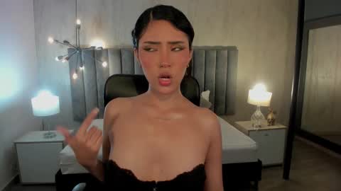 Snapshot of kymroses chatting on October 2025 09:35:02 PM KymRoses online show from October 2025 09:35:02 PM