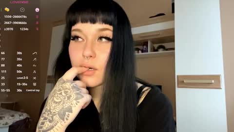 Snapshot of kyongsevenbergen chatting on November 2025 10:28:02 AM Eva online show from November 2025 10:28:02 AM