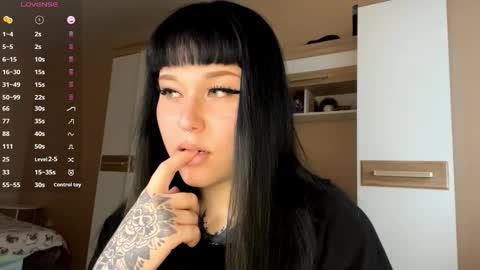 Snapshot of kyongsevenbergen chatting on November 2025 10:30:01 AM Eva online show from November 2025 10:30:01 AM