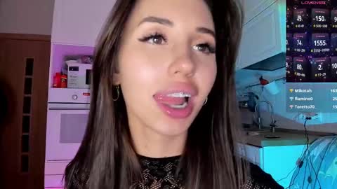 Snapshot of l1tww chatting on February 2025 11:28:02 PM Malika online show from February 2025 11:28:02 PM