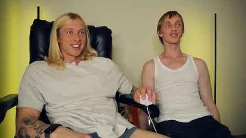 Snapshot of l_adonis_l chatting on October 2025 06:11:01 AM Adonis online show from October 2025 06:11:01 AM