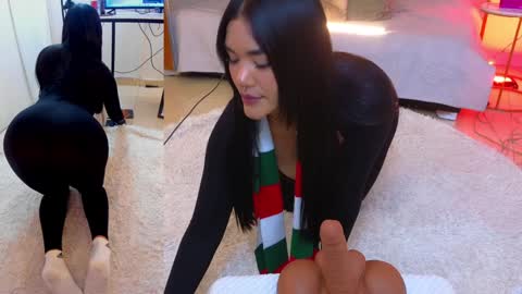 Cris  online show from December 2024 03:05:01 PM