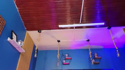 Cris  online show from September 2025 11:59:01 AM