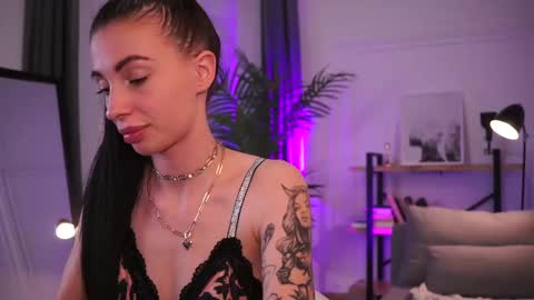 Fanni online show from January 2025 03:03:01 PM