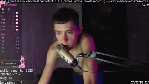 Snapshot of labour_guy chatting on October 2025 07:56:01 PM Marco online show from October 2025 07:56:01 PM