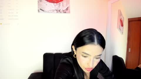 lace_victoria online show from January 2025 03:00:02 AM
