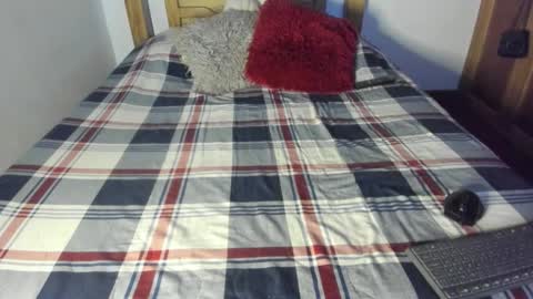 Snapshot of ladahear_ chatting on October 2025 12:05:02 PM Akyra online show from October 2025 12:05:02 PM