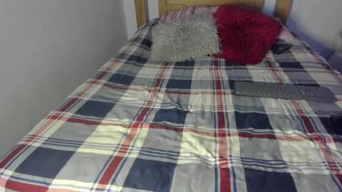 Snapshot of ladahear_ chatting on October 2025 12:09:01 PM Akyra online show from October 2025 12:09:01 PM