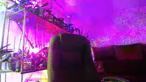 Snapshot of lady_gloria chatting on November 2025 05:21:01 AM Lady Gloria online show from November 2025 05:21:01 AM