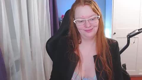 Angelika online show from November 2025 03:36:01 PM