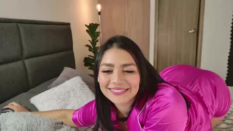    700  1300 -5 online show from October 2025 12:58:01 PM