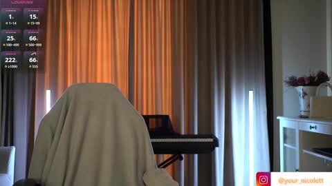 Snapshot of lady_nicolett chatting on October 2025 10:35:02 AM lady_nicolett online show from October 2025 10:35:02 AM