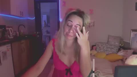 Snapshot of lady_smile69 chatting on October 2025 06:27:02 PM lady_smile69 online show from October 2025 06:27:02 PM