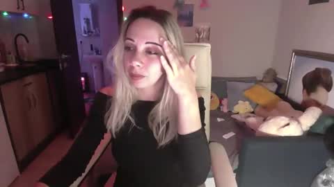 Snapshot of lady_smile69 chatting on October 2025 07:03:01 PM lady_smile69 online show from October 2025 07:03:01 PM