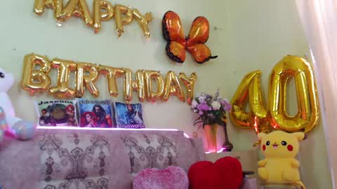 Snapshot of ladybigsmile chatting on January 2025 08:29:01 AM Sima Ladybigsmile online show from January 2025 08:29:01 AM