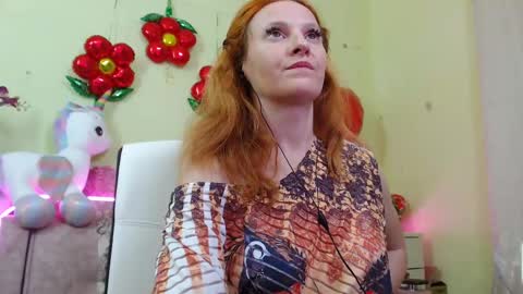 Snapshot of ladybigsmile chatting on February 2025 06:52:01 PM Sima Ladybigsmile online show from February 2025 06:52:01 PM