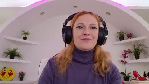 Snapshot of ladybigsmile chatting on September 2025 06:26:01 AM Sima Ladybigsmile online show from September 2025 06:26:01 AM