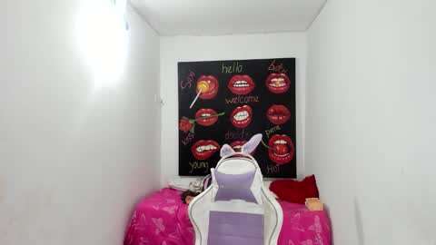 ladyboom18 online show from September 2025 02:57:01 AM