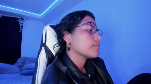  Lady  online show from December 2024 05:42:01 AM