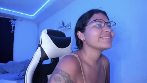  Lady  online show from December 2024 01:58:02 AM