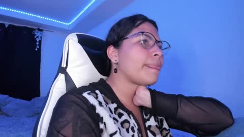  Lady  online show from December 2024 02:08:02 AM