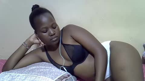 ladybutter online show from September 2025 11:06:02 PM