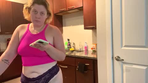 ladycooks23 online show from September 2025 03:16:02 PM