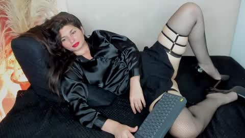  Danna................. online show from January 2025 05:11:01 PM