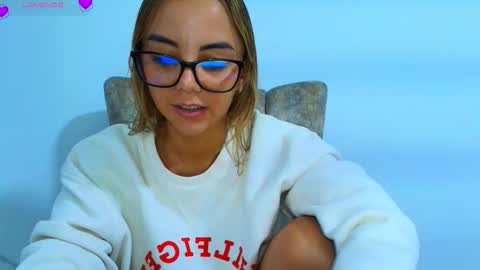 Hello im lady nice to meet you  online show from October 2025 06:45:02 PM