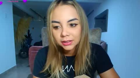 Hello im lady nice to meet you  online show from November 2025 08:31:01 PM