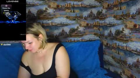 ladylucky_ online show from October 2025 02:08:02 AM