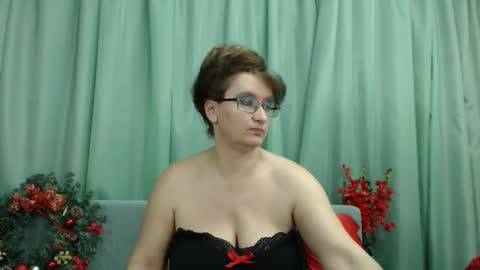 Nicole.... online show from January 2025 08:11:01 AM
