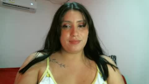 laura gomez online show from February 2025 05:24:01 PM