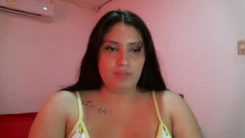 laura gomez online show from February 2025 08:31:02 PM