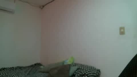 laura gomez online show from February 2025 07:03:02 PM